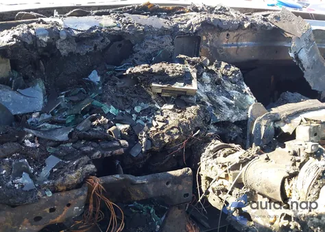 2008 Mercury Grand Marquis Ls z USA, uszkodzony, nr VIN 2MEFM75V98X661212